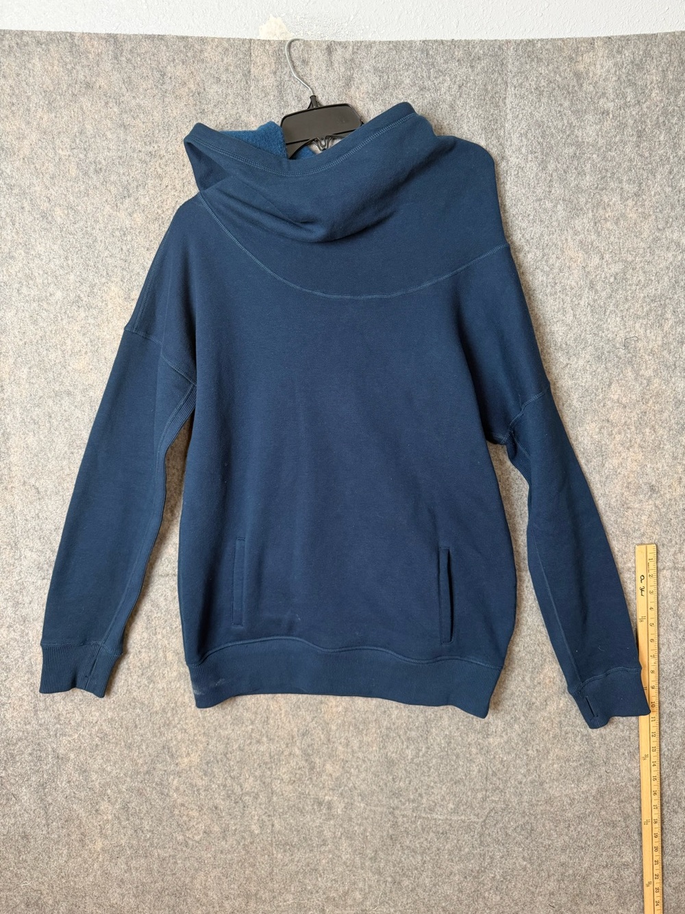 Zyia Active Woman’s Medium Navy Blue Hooded Pullover Sweatshirt
